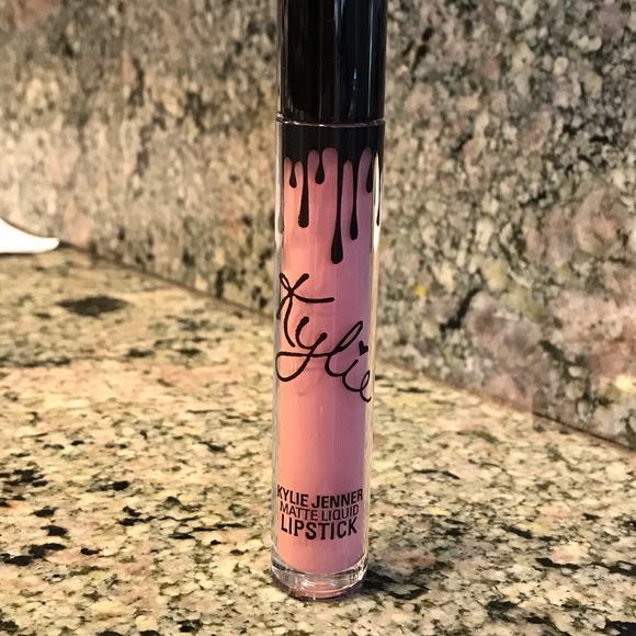 Kylie Cosmetics liquid matte lipstick - Picture 1 of 2